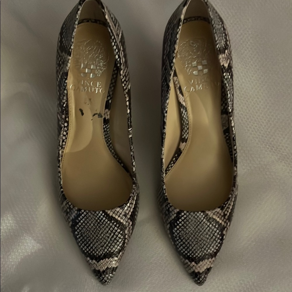 Vince Camuto Black and Gray Heels with Snake Print